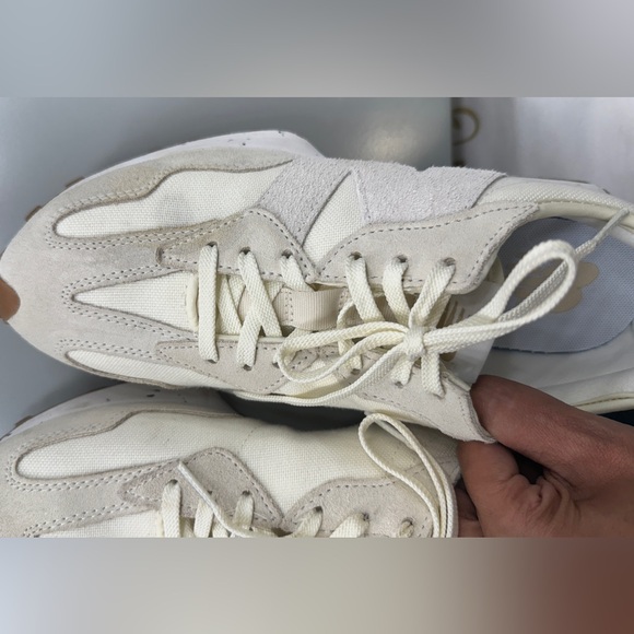 New Balance 327 Turtledove Size 10 - Picture 6 of 7